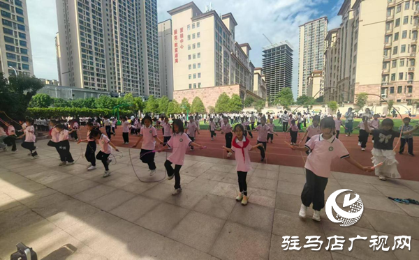 “揮汗展英姿 考核促成長”駐馬店市第三十三小學開展體育課驗收活動 ???????