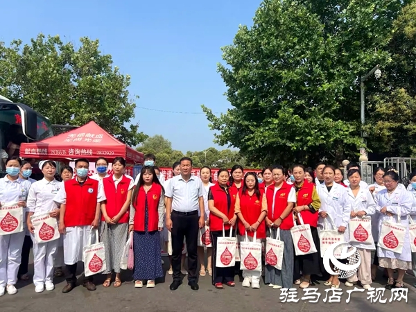 平輿縣星火志愿者協(xié)會(huì)積極開展“6.14獻(xiàn)血日”志愿服務(wù)活動(dòng)