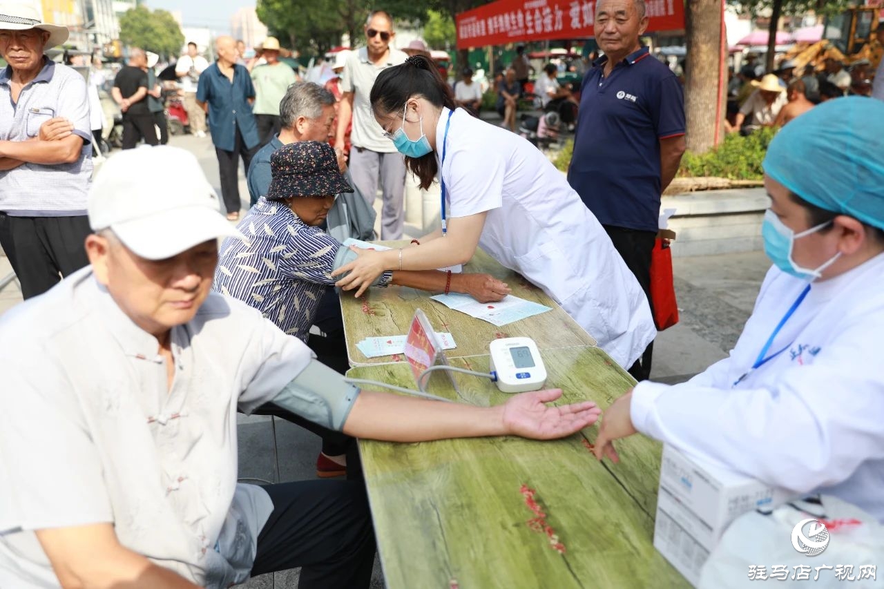 正陽縣人民醫(yī)院開展全民健康素養(yǎng)宣傳月活動
