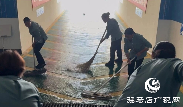 防汛應(yīng)急演練 守護(hù)小區(qū)安全
