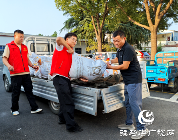 情系瓜農(nóng)解急難 愛心助銷人心暖