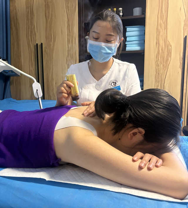 駐馬店冬病夏治火爆開啟 專家：濕熱體質(zhì)及皮膚敏感人群需謹慎