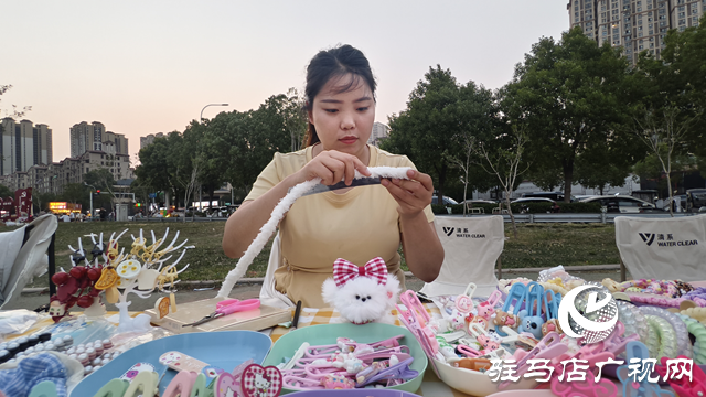 扭扭棒變身創(chuàng)意神器 手作達(dá)人解鎖指尖魔法新境界