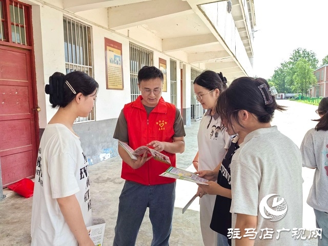  新蔡縣佛閣寺鎮(zhèn)：禁毒宣傳進(jìn)校園 護(hù)航成長(zhǎng)育未來(lái)