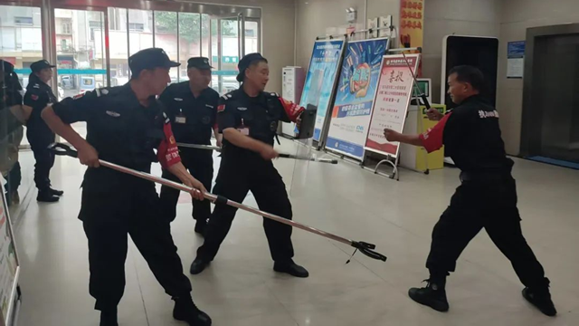  消防安全不松懈 演練護(hù)航保平安——駐馬店市第二中醫(yī)院消防培訓(xùn)演練活動(dòng)