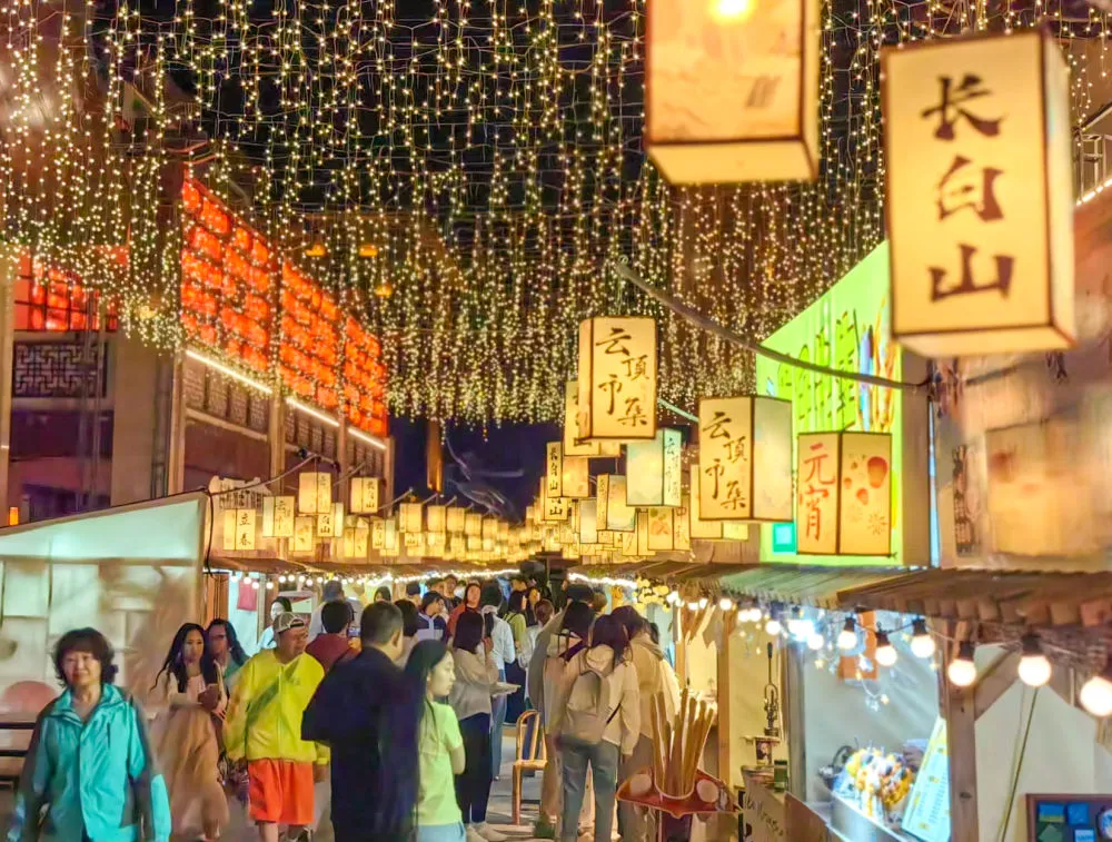 帶活“避暑經(jīng)濟(jì)”，這些地方有“妙招”