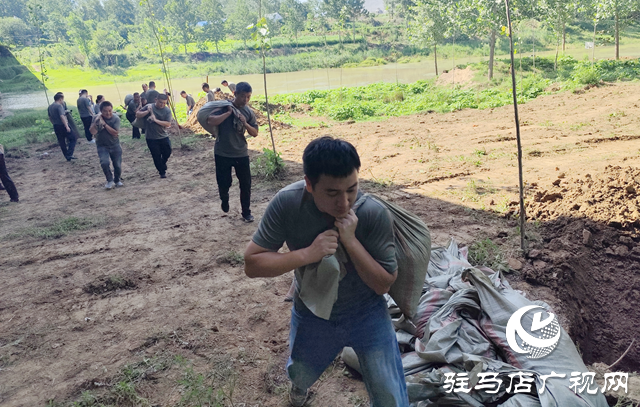 新蔡縣佛閣寺鎮(zhèn)：開展防汛搶險(xiǎn)應(yīng)急演練 筑牢汛期安全防線