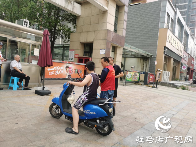  經(jīng)濟(jì)開(kāi)發(fā)區(qū)界牌社區(qū)“慶七一 感黨恩 跟黨走”防范電信網(wǎng)絡(luò)詐騙宣傳進(jìn)社區(qū)活動(dòng)