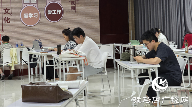 避暑學(xué)習(xí)兩不誤！駐馬店市職工圖書(shū)館成暑假熱門打卡地