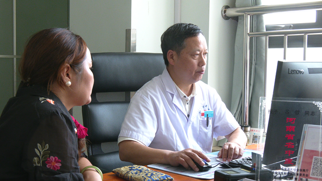 仁心照杏林 四十載守護(hù)“頭”等大事——記駐馬店市中醫(yī)院中西醫(yī)結(jié)合腦病醫(yī)院院長(zhǎng)呂哲