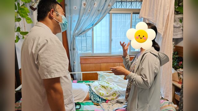  白衣步履叩響健康之門——駐馬店市第二中醫(yī)院上門診療，守護銀齡安康