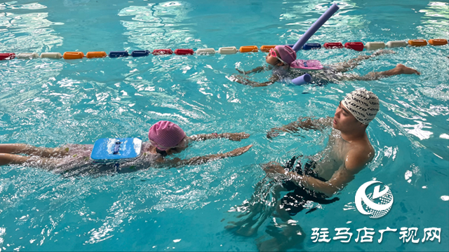暑期孩子學(xué)游泳火爆！這份選館指南家長(zhǎng)請(qǐng)收好