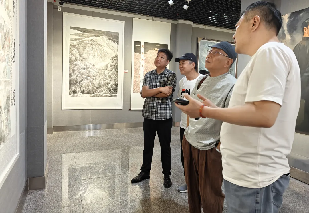 【展訊】紀(jì)念抗戰(zhàn)勝利80周年、楊靖宇將軍誕辰120周年美術(shù)書法攝影藝術(shù)展開幕