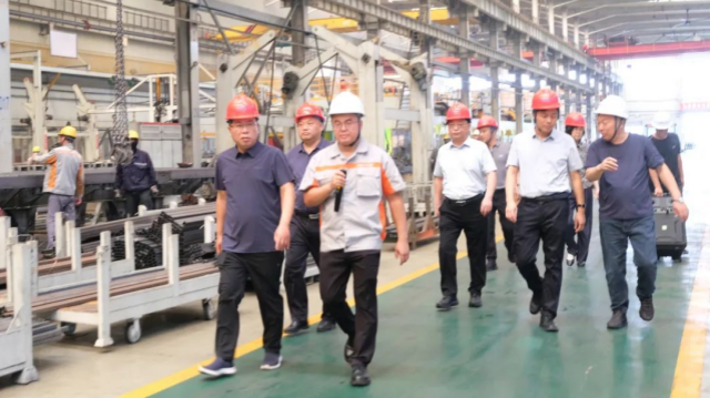 河南省總工會(huì)慰問組到駐馬店市走訪慰問一線勞動(dòng)者