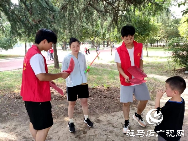 共青團平輿縣委開展青少年防溺水宣傳活動