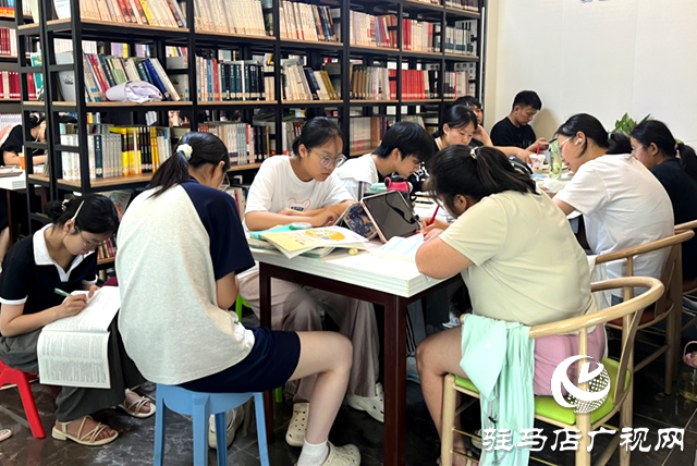 天中書(shū)苑成市民避暑學(xué)習(xí)好去處