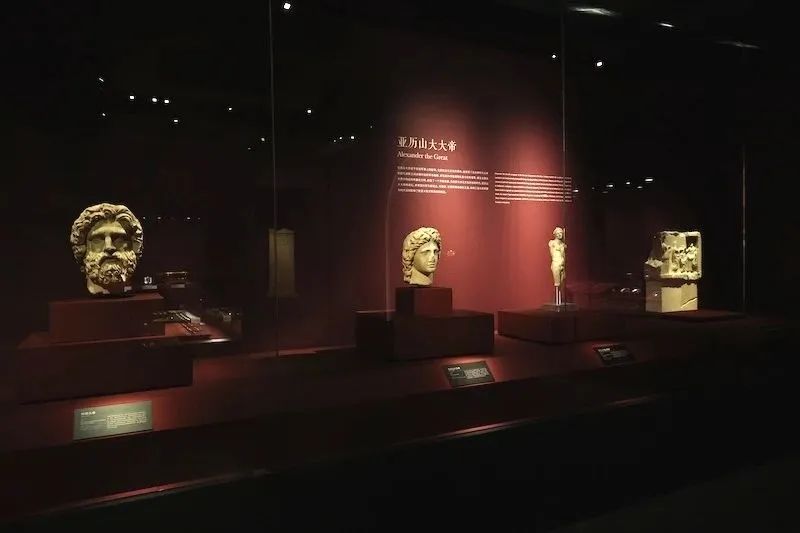 古文明大展上?！皥F(tuán)建”，每個(gè)都想去→