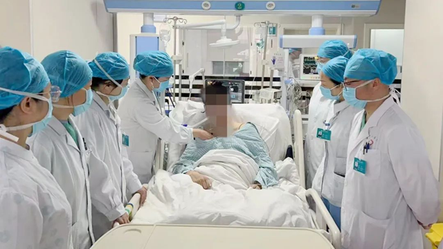 心臟停跳！40歲男子過(guò)量飲酒后命懸一線，駐馬店市中心醫(yī)院成功救回