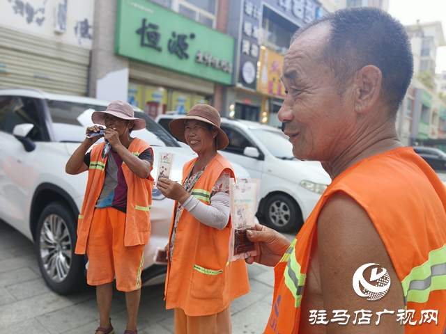 高溫下的清涼守護：愛心中醫(yī)館為戶外工作者免費供應(yīng)酸梅湯