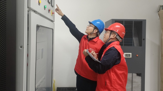 國網(wǎng)正陽縣供電公司：“問診”設(shè)備隱患 筑牢信通安全