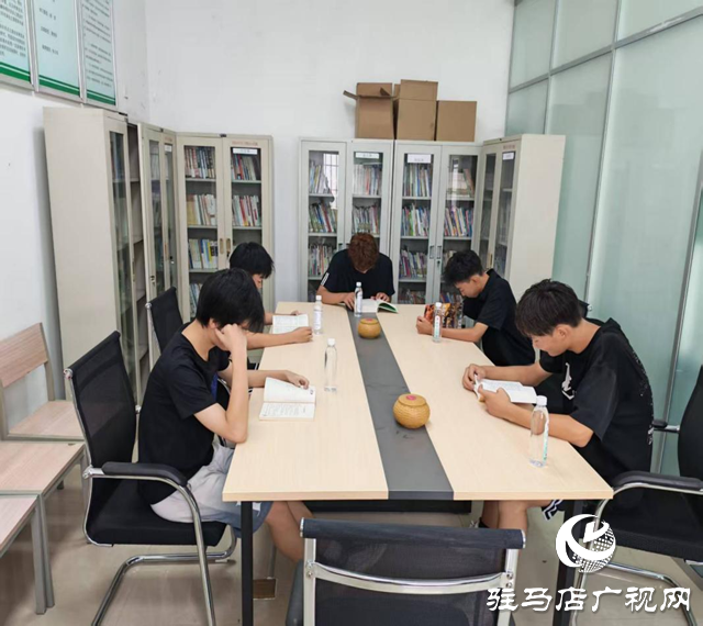 驛城區(qū)古城街道：暑期書香潤心田 青春閱讀正當時
