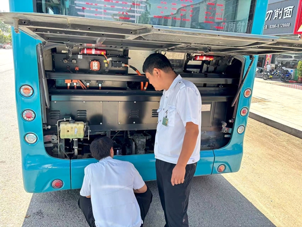 平輿公交全力備戰(zhàn)開(kāi)學(xué)季 筑牢安全出行防線