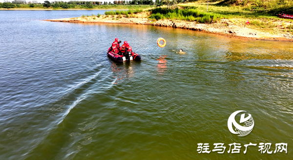 平輿特巡警與藍天救援隊共筑水域 “生命防線”