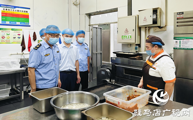 駐馬店市市場監(jiān)管局經濟開發(fā)區(qū)分局開展校園食品安全檢查
