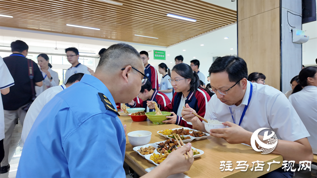  筑牢校園食品安全防線 護航師生“開學(xué)第一餐”