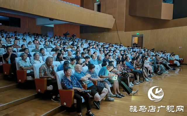 黃河戲劇節(jié)話(huà)劇《馬走日》上演：馬嘯黃河岸 棋局映忠魂