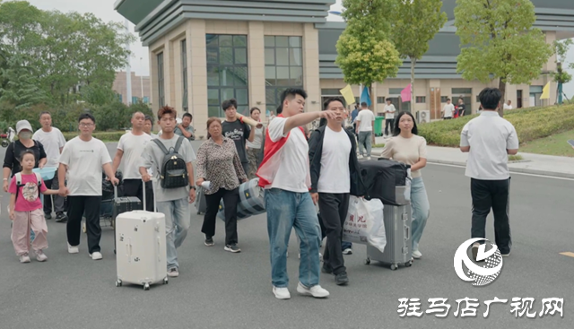 駐馬店職業(yè)技術(shù)學(xué)院喜迎2025級新生入學(xué)
