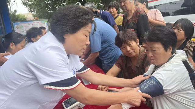 【紅會(huì)送醫(yī)】駐馬店市第一人民醫(yī)院紅會(huì)送醫(yī)走進(jìn)泌陽(yáng)縣第三人民醫(yī)院