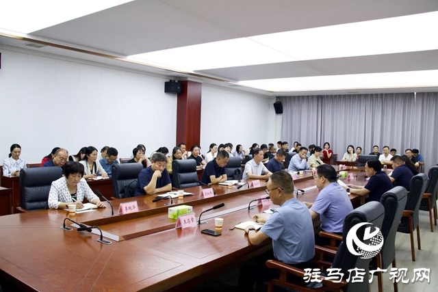  西平縣召開(kāi)2025年教師節(jié)座談會(huì)