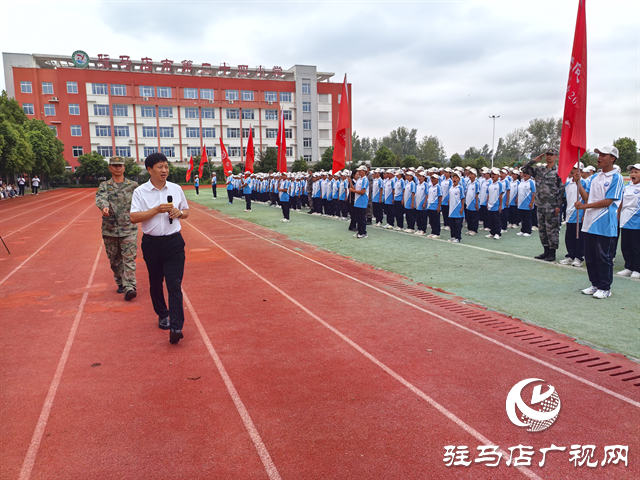  駐馬店市實(shí)驗(yàn)中學(xué)開(kāi)源校區(qū)舉行七年級(jí)新生綜合素質(zhì)拓展訓(xùn)練匯報(bào)展示活動(dòng)