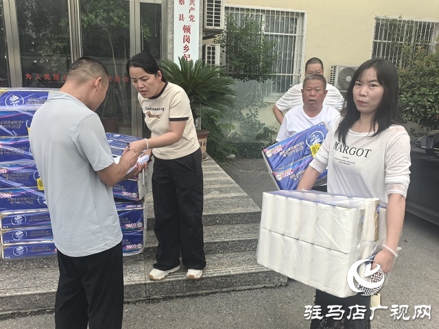  新蔡縣頓崗鄉(xiāng)：致富不忘桑梓情 愛心捐贈暖師心