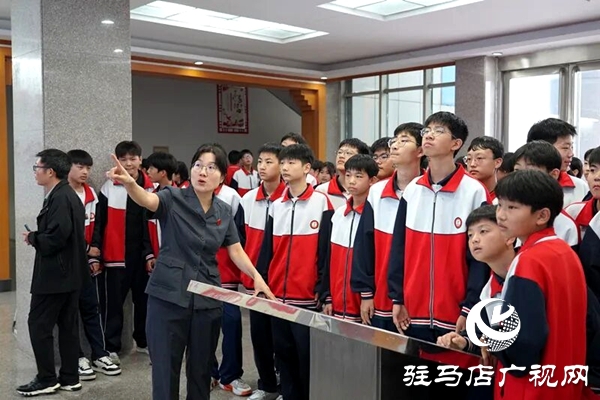  平輿縣人民法院：解鎖“開學第一課”新上“法”