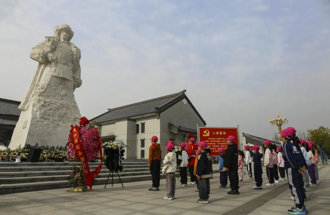 線上展｜銘記烽火鑄忠魂 藝韻傳薪頌英雄——駐馬店市紀(jì)念抗戰(zhàn)勝利80周年、楊靖宇將軍誕辰120周年美術(shù)書法攝影藝術(shù)展（五）