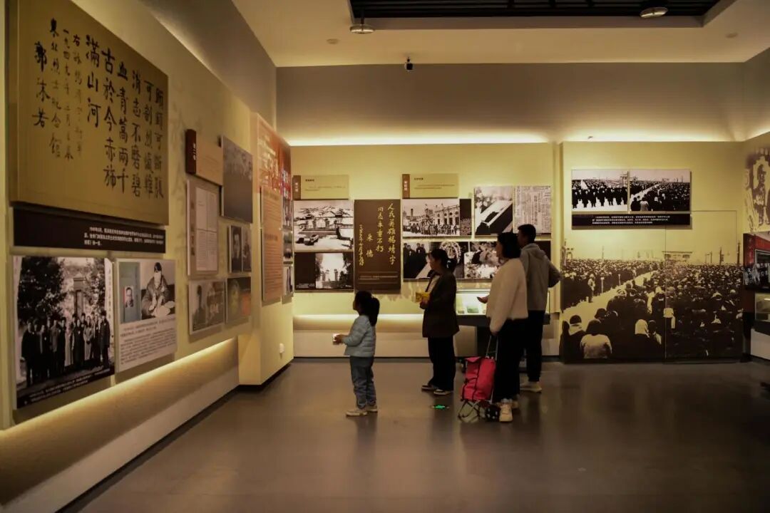 線上展｜銘記烽火鑄忠魂 藝韻傳薪頌英雄——駐馬店市紀(jì)念抗戰(zhàn)勝利80周年、楊靖宇將軍誕辰120周年美術(shù)書法攝影藝術(shù)展（五）