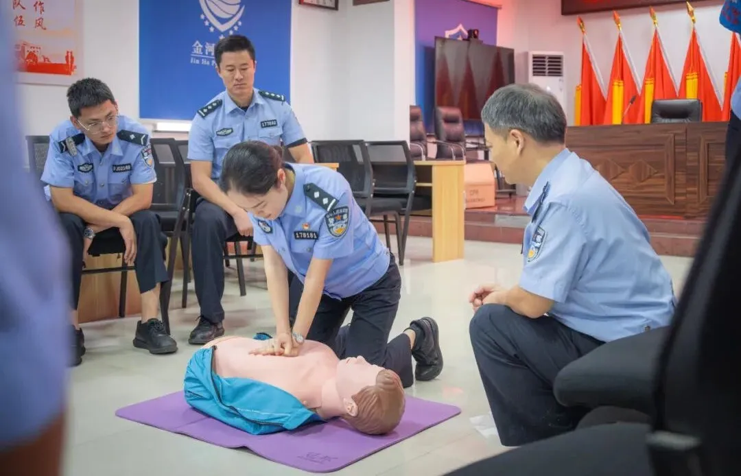 駐馬店公安:送教到基層 強(qiáng)能淬精兵