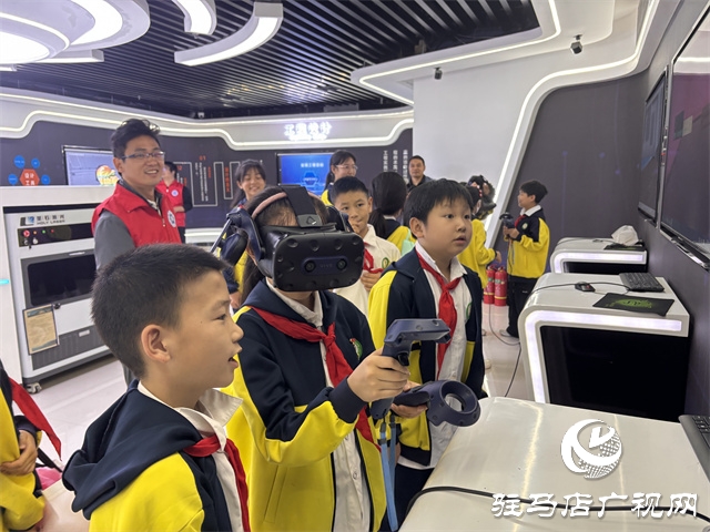  聚焦科普制造 感受科技魅力---- 第三十三小學參觀黃淮學院工程技術中心研學活動