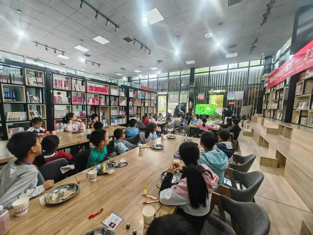 探秘非遺蓍草 傳承天中文脈 | 駐馬店市圖書館舉辦非遺蓍草手工制作活動(dòng)