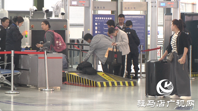  駐馬店西站詳解候補購票服務 助力雙節(jié)旅客安心出行