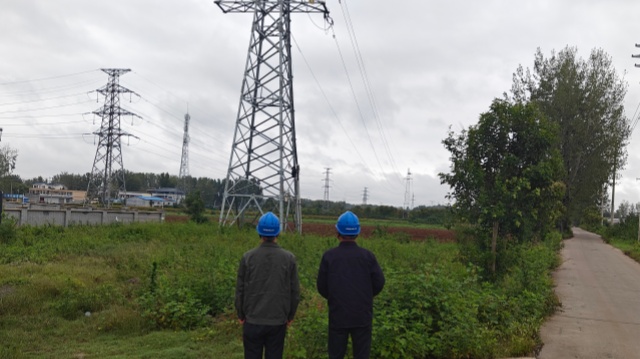 國網泌陽縣供電公司：雨后特巡輸電線路 護航電網穩(wěn)定運行