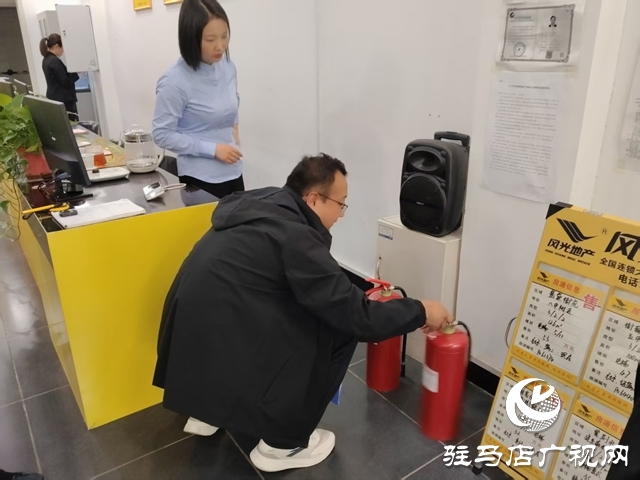  西平柏城街道開(kāi)展雙節(jié)前多部門聯(lián)合安全大檢查