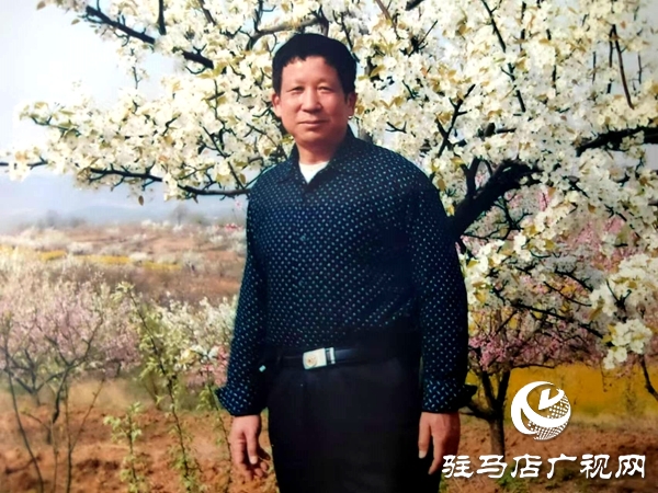 文化“愚公”挖“山”不止——記“農(nóng)村大網(wǎng)紅”、“天中文化的守望者”張耀征的文史情懷