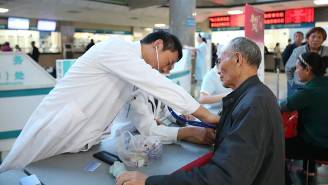 守護(hù)心臟的律動(dòng)不息——駐馬店市第一人民醫(yī)院開展主題義診宣教活動(dòng)