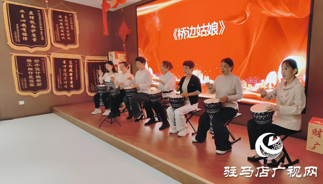 月滿中秋迎國(guó)慶！“心青年”藝術(shù)活動(dòng)中心文藝演出繪團(tuán)圓