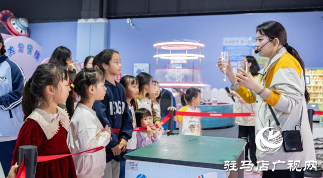 駐馬店市科技館：“雙節(jié)”科普活動(dòng)吸引1.4萬(wàn)人次參與 沉浸式體驗(yàn)激發(fā)青少年科學(xué)熱情??