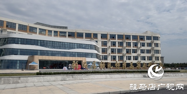 中原銀行駐馬店分行:雙智慧校園項(xiàng)目落地 金融活水賦能教育民生