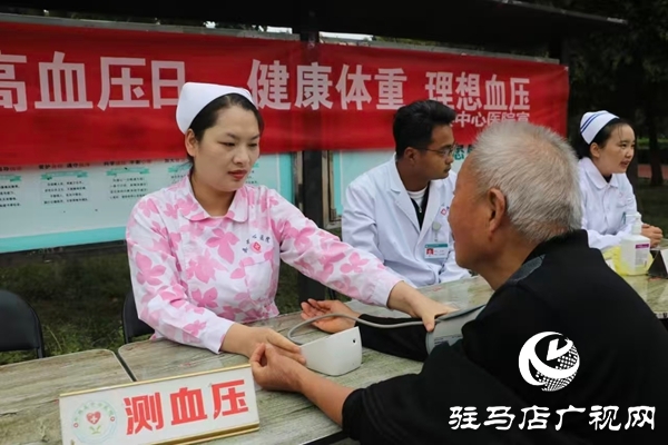 平輿縣中心醫(yī)院開展“全國(guó)高血壓日”宣傳義診活動(dòng)